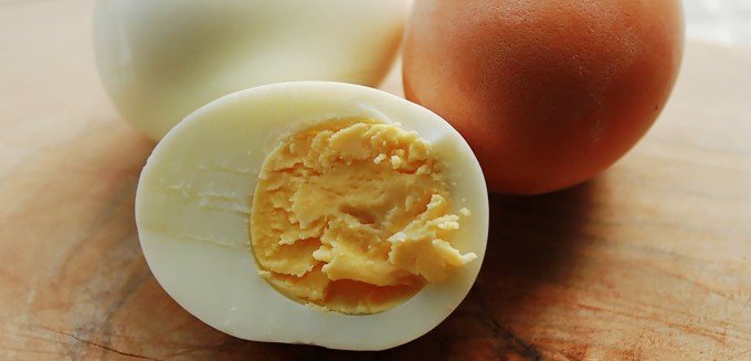 Ett färdigkokt ägg.